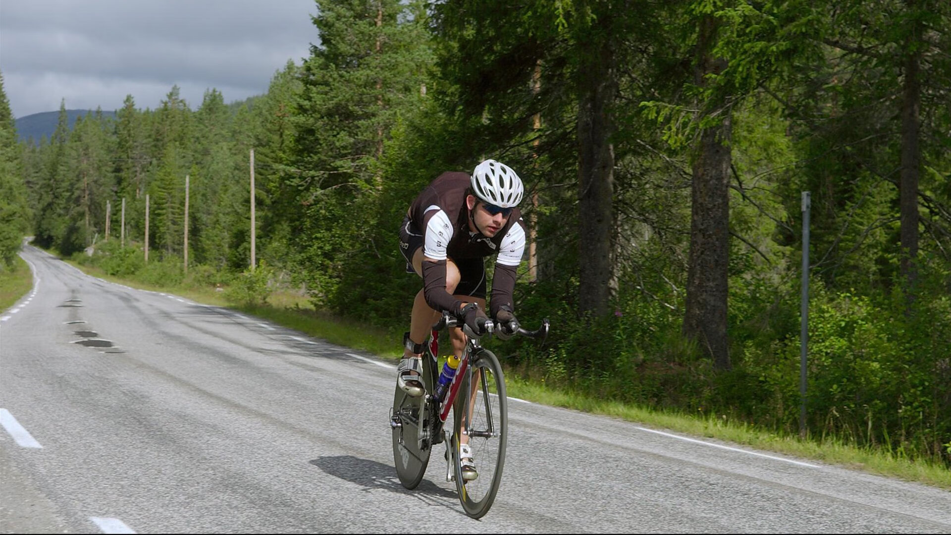 当卡塞米罗在德甲赛场接管争冠战，比利时军团已在梅阿查击溃国际米兰