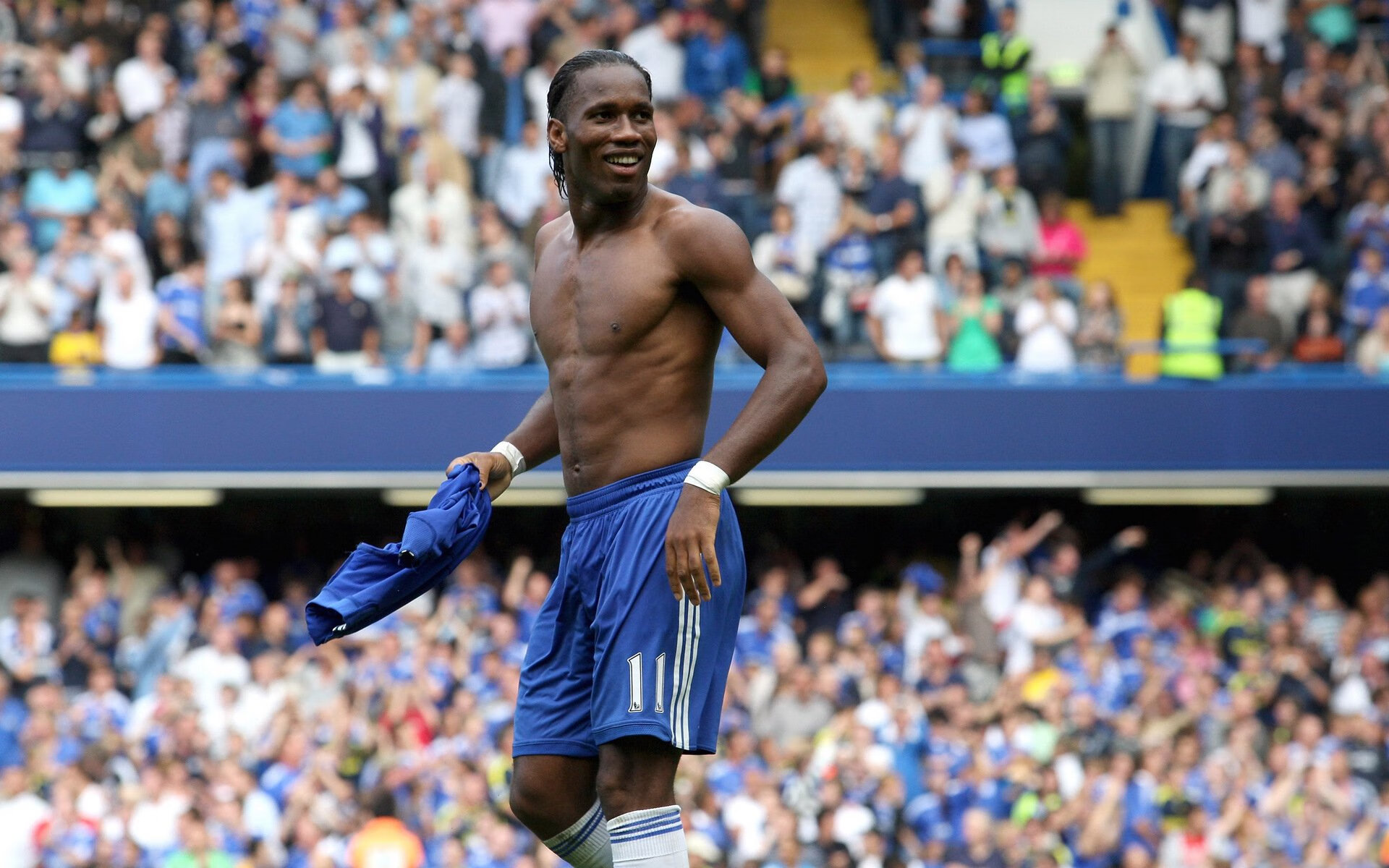 奥运周期关键战之夜，伊布连续得分拉开差距